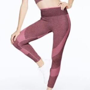 PINK Victoria’s Secret seamless leggings size medium‌‌‌‌‌